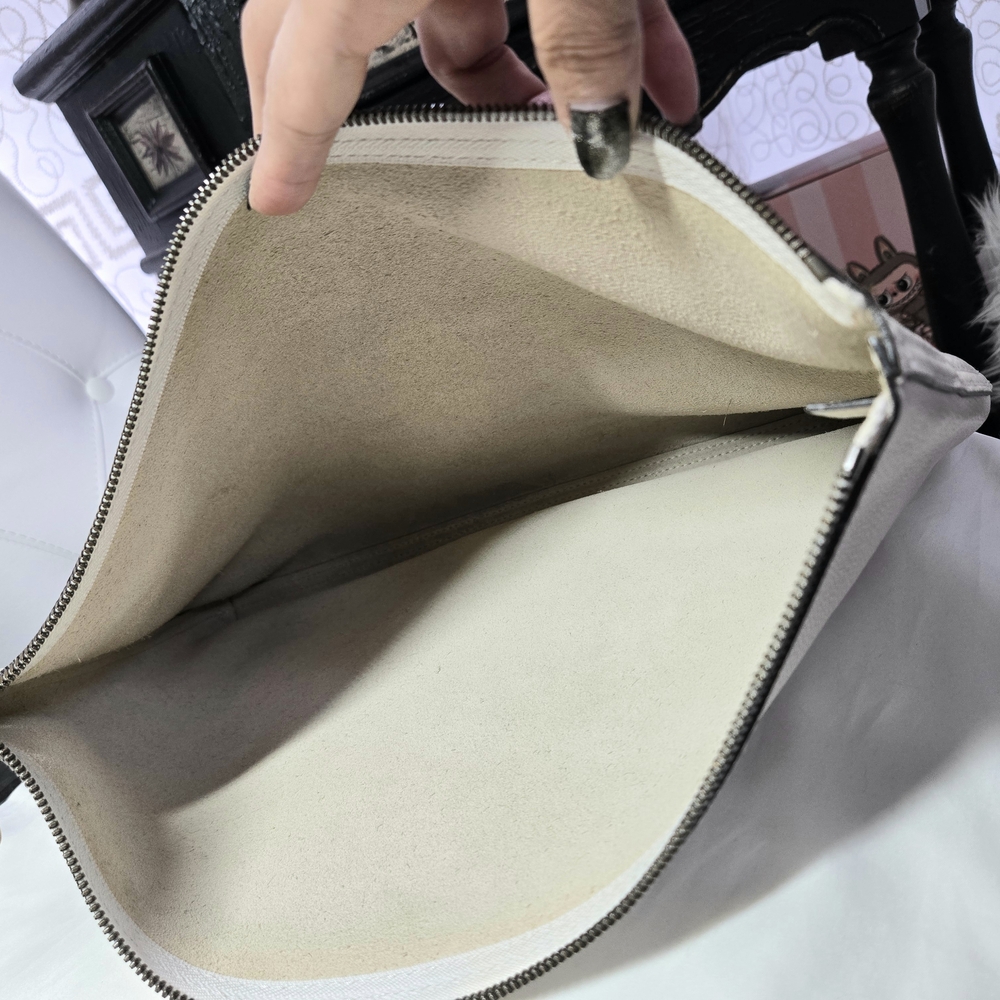 Gucci Cream Leather Pouch Bag. Large #Go2387230359 - Picture 4 of 4
